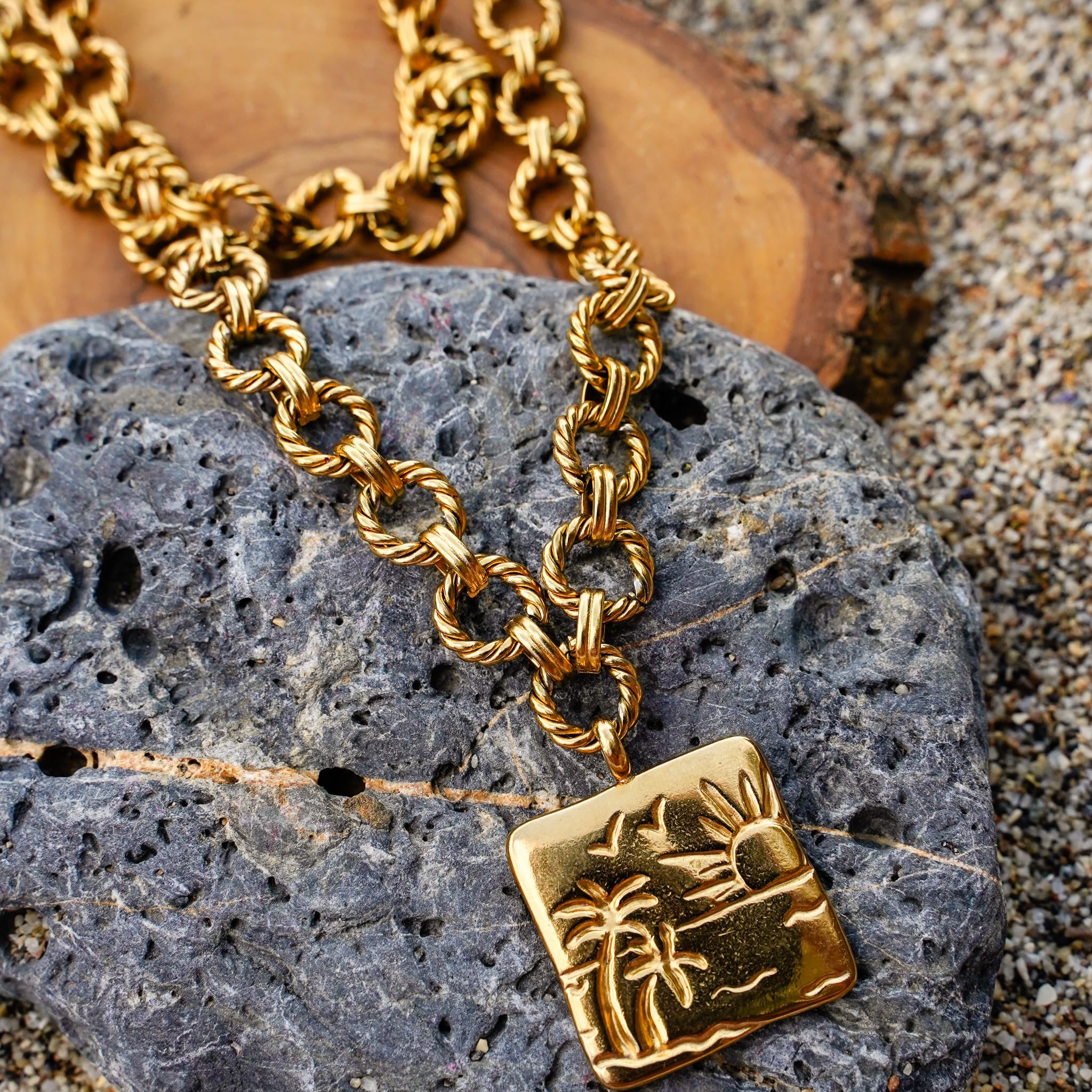 Chasing Sunset Necklace - Image 3