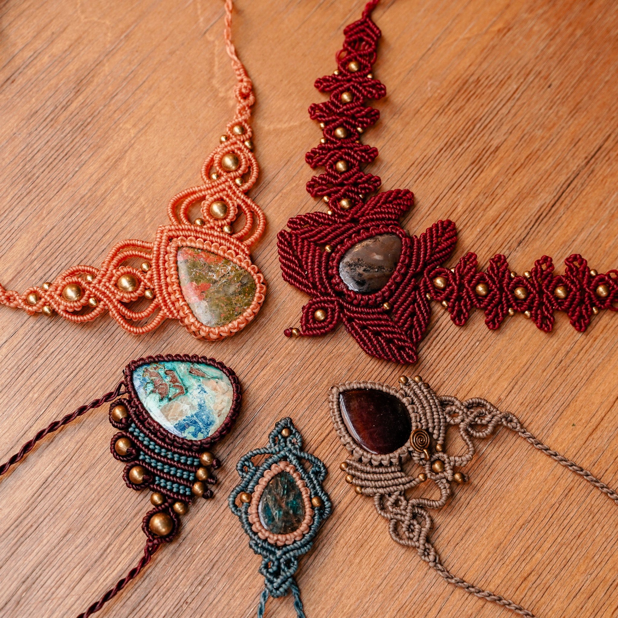 Hong Kong Necklace - Image 4